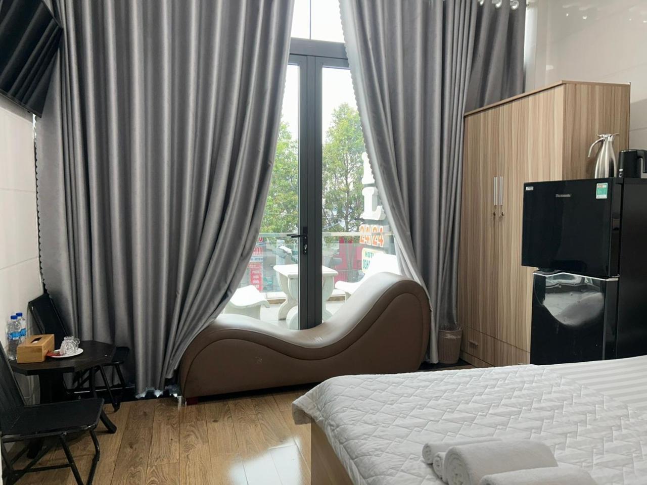Hotel Hong Cam Trung An Buitenkant foto